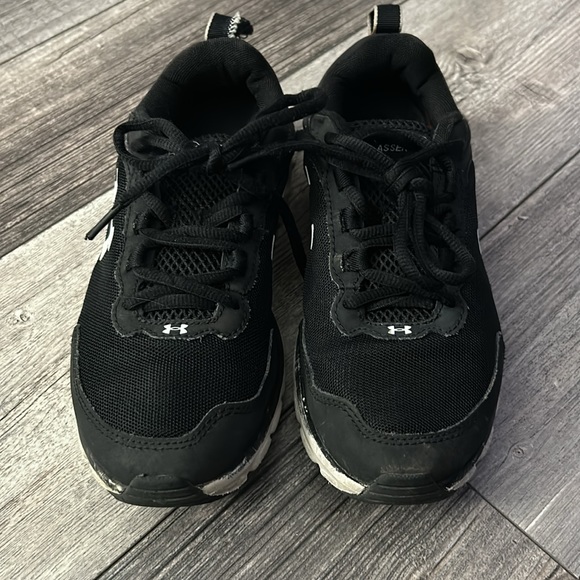 Under Armour charged assert - Picture 2 of 5